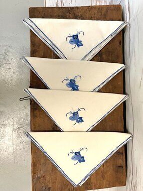 Vintage floral applique embroidered set of 4 napkins